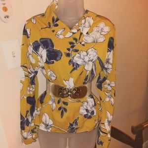 Yellow collar floral blouse